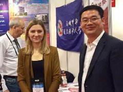AEEC负责人慰问来访合作机构人员